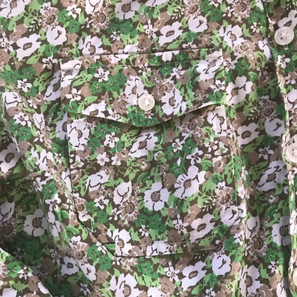 🍃LOFT Button Blouse - Picture 4 of 8